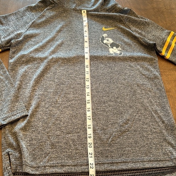 Nike Iowa Hawkeyes Women's Gray Cowl Neck Pullover Size Small - Picture 12 of 12